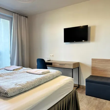 Gosciniec Paradise 3* Mierzecice
